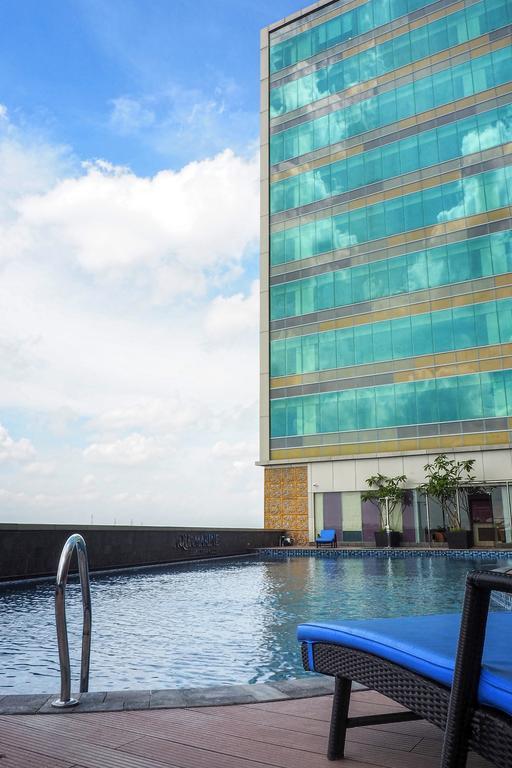 The Alana Hotel & Convention Center Solo By Aston Eksteriør billede