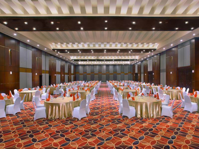The Alana Hotel & Convention Center Solo By Aston Eksteriør billede