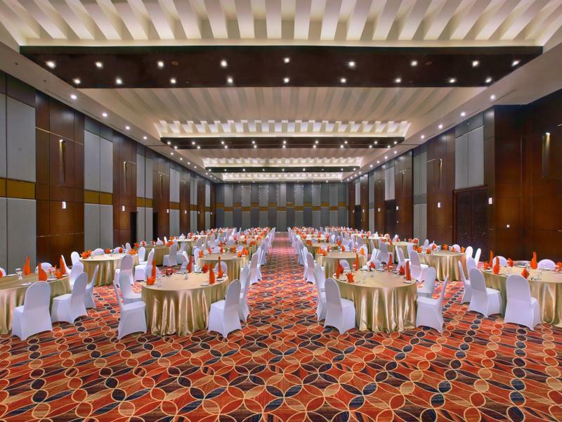 The Alana Hotel & Convention Center Solo By Aston Eksteriør billede